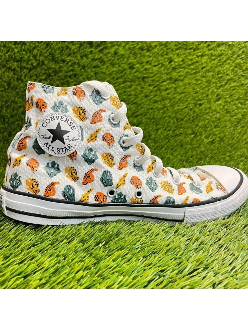 Converse Chuck Taylor All Star High Boys Size 6Y White Athletic Shoes Sneakers